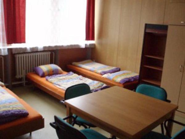 Hostel Monty Ricany (Central Bohemian) Exterior foto