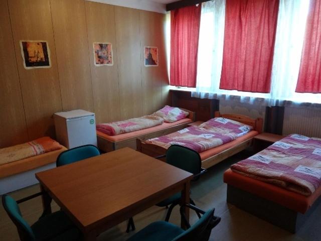 Hostel Monty Ricany (Central Bohemian) Quarto foto